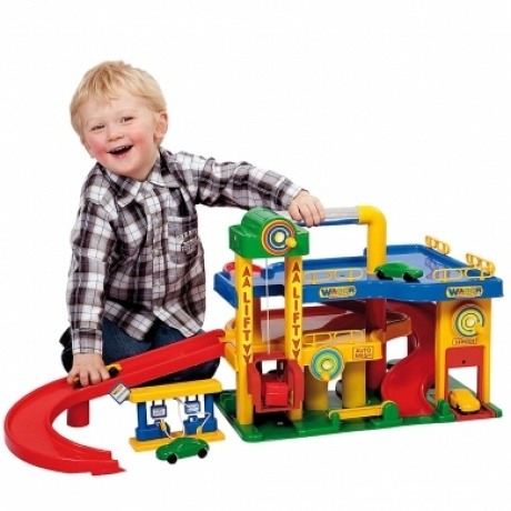 Garage No. 1 mit Autos