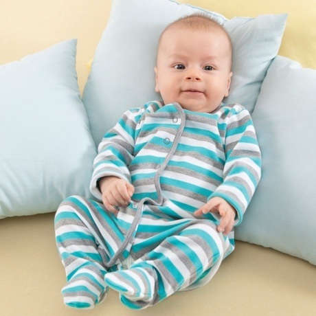 Schlafanzug geringelt