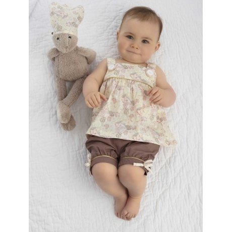 Baby Set aus Bluse, Shorts und Kopftuch