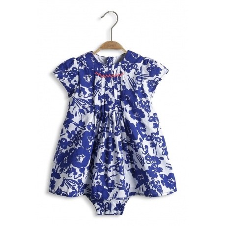 Kleid plus Höschen