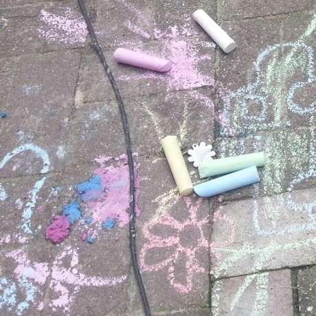 Straßenmalkreide im Eimer 20 Stück